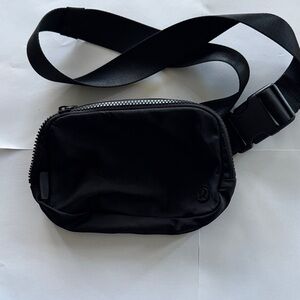 Lululemon Everywhere Belt Bag Black Crossbody Waist Bag